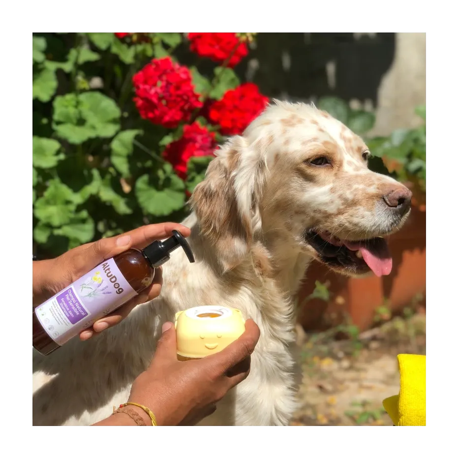 champu-natural-piel-sensible-para-perros-gatos (1).webp